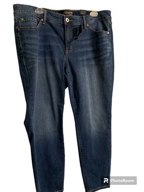 Torrid Mid Rise perfect Skinny Jeans Ankle Vintage Stretch NEW 14r
